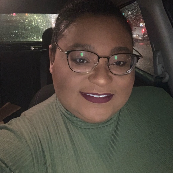 Meet your Posher, Trenice - Picture 2 of 2